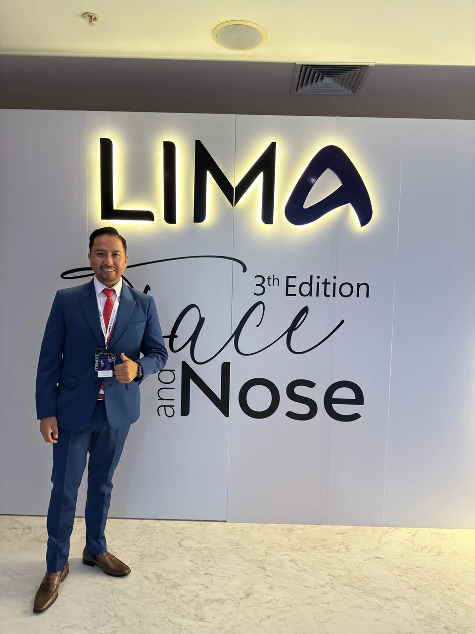 Dr Williams Siñani Congreso en Lima